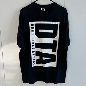 Don’t trust anyone T-Shirt